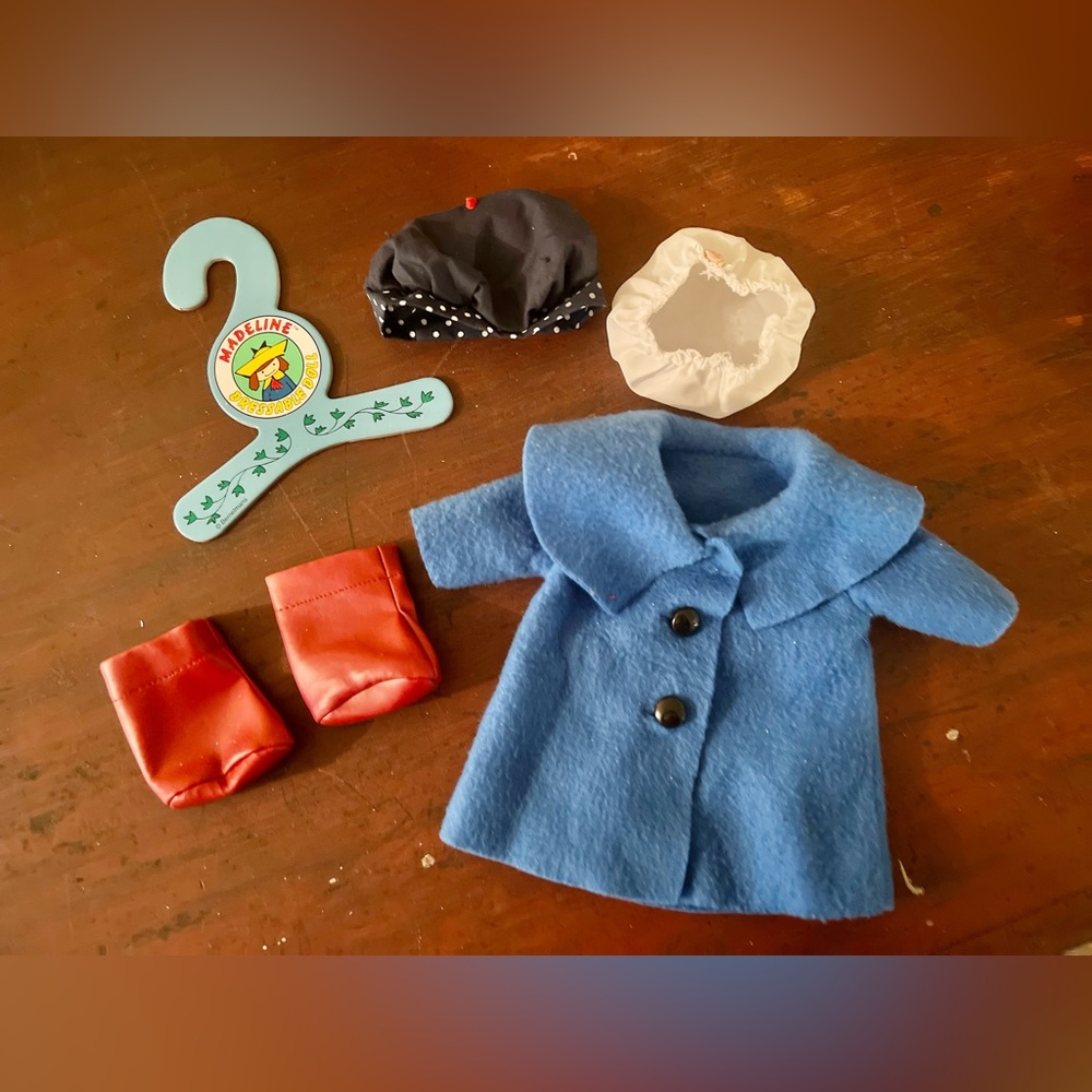 Vintage 90s Madeline Doll - Picture 3 of 6